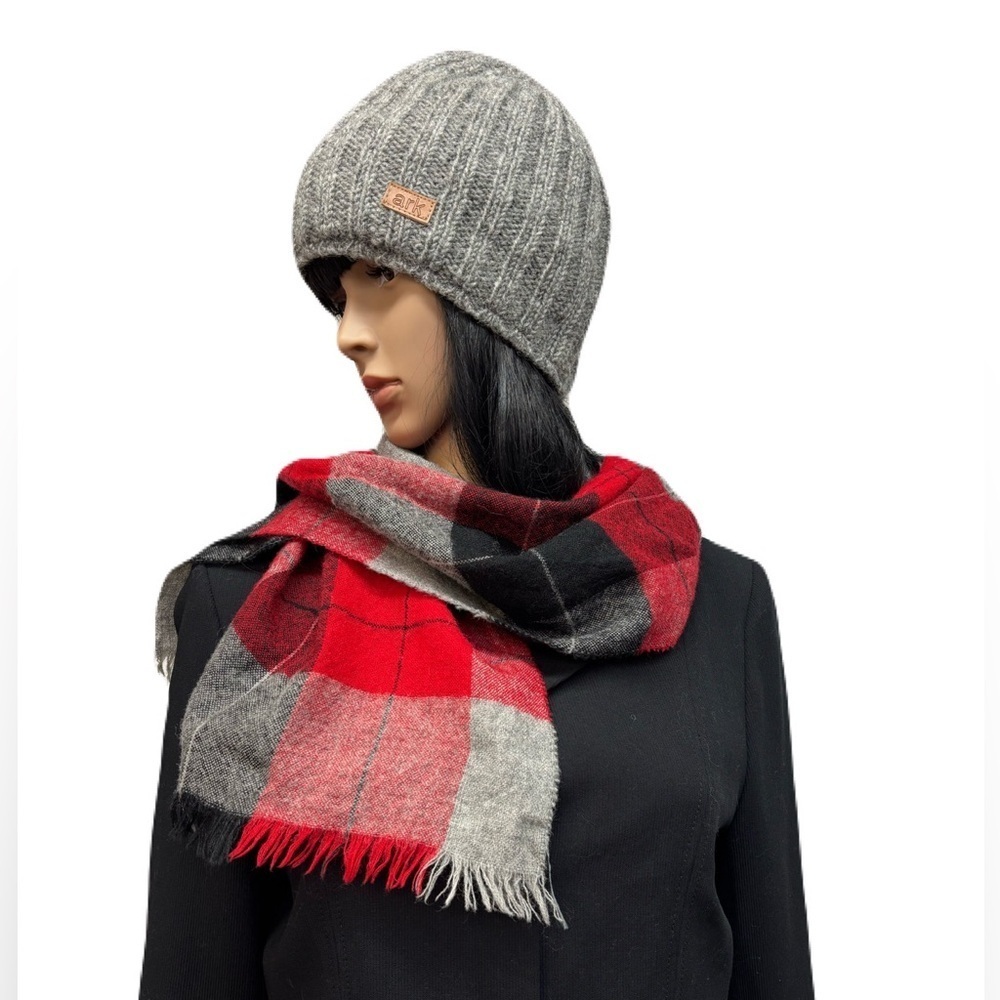 Tip Top red grey tartan wool scarf